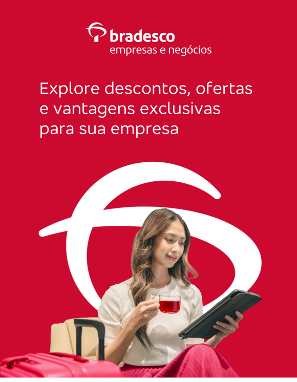 #BradescoAcessível #PraTodoMundoVer: Imagem dividida ao meio, com fundo em tons de vermelho à esquerda e azul à direita. À esquerda, o texto em destaque diz: “Cartão de crédito BNDES” em letras brancas, seguido de: “O apoio que seu negócio precisa para evoluir.” Embaixo, em letras menores: “Parcele suas despesas em até 48 vezes, com taxa de juros atrativas.” À direita da imagem, uma mulher negra, vestindo uma blusa listrada amarela, sorri. Ela está olhando para um celular na mão esquerda e segurando um cartão BNDES na mão direita. Ao lado, um QR Code em destaque com o texto: “Aponte a câmera do seu celular e conheça todos os produtos disponíveis para sua empresa.” Fim da descrição.